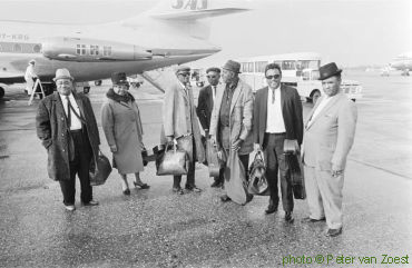 Arrival of the 1966 AFBF ensemble at Schiphol Airport, The Netherlands, October 21, 1966; (l to r): Roosevelt Sykes, Sippie Wallace, Sleepy John Estes, Robert Pete Williams, Yank Rachell, Otis Rush, Little Brother Montgomery; source: Facebook posts; photographer: Peter van Zoest ('Collectie ANP 1963-1968'); click to enlarge!