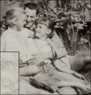 Allan Block with daughters Mona and Rory