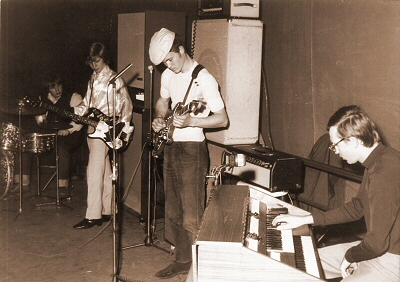 C R E W rehearsing at the Countdown, November 9, 1969; left to right: René Fischer, dr; 'Herbie' Reichardt, b; Stefan Wirz, lead g; Walter Schmitz, org; click to enlarge!