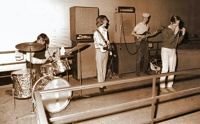C R E W at the Countdown, November 9, 1969; ; left to right: René Fischer, dr; 'Herbie' Reichardt, b; Stefan Wirz, lead g'; Hardy' Houben, voc; click to enlarge!