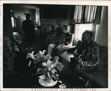 W R I G H T   H O L M E S  sings at Larry Skoog's home, 1967; source: Press Photo, offered at eBay; photographer: Richard Pipes of Houston Chronicle (14 May 1967)