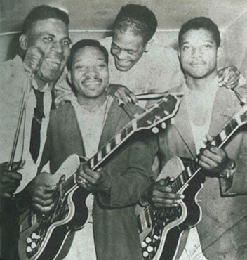 Howling Wolf and The House Rockers: Howling Wolf, Jody Williams, Earl Phillips and Hubert Sumlin, 1954; photographer's name not known; click to enlarge!