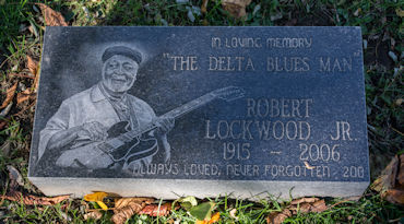 R O B E R T   L O C K W O O D's headstone in Section 25 of Riverside Cemetery in Cleveland, Cuyahoga County, Ohio; source: Killer Blues Headstone Project; photographer: Steven Salter