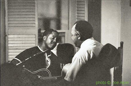 John (Short Stuff) Macon</b> and Big Joe Williams at Café Lena, 1964; source: http://www.youtube.com/watch?v=X3Soe7jnZck; photographer: Joe Alper