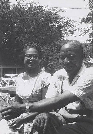 M E M P H I S   W I L L I E   B and his wife, 1961; source: 