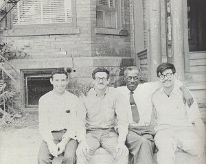 Nick Perls, Dick Waterman, Son House, Phil Spiro, June 23, 1964 (Son House 'rediscovery'); source: Eric von Schmidt & Jim Rooney: Baby, let me follow you down - The illustrated story of the Cambridge folk years.- New York 1979, p. 194; photographer: Mrs. House using Dick Waterman's camera; click to enlarge!