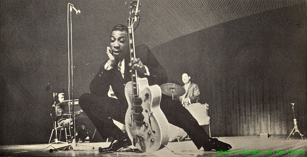 Jump Jackson at the American Folk Blues Festival 1962; source: Brunswick LP 9012; click to enlarge!
