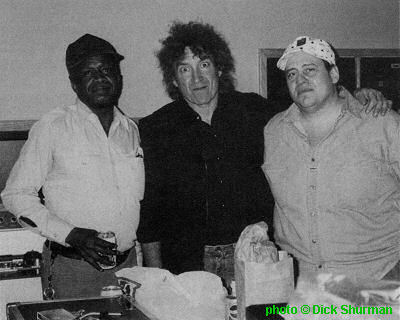 'L I T T L E;   S M O K E Y'   S M O T H E R S, E L V I N   B I S H O P & T O Y   Z A M A G N I at Chicago Trax Studio, 1992; source: Block - Tijdschrift voor Blues #86 (apr/mei/jun '93), p. 11; photographer: Dick Shurman