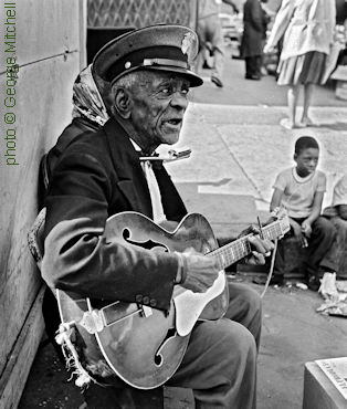 D A D D Y   S T O V E P I P E playing on Maxwell Street, 1959; source: Posted @ Facebook by George Mitchell; photographer: George Mitchell