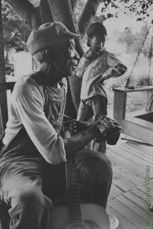 M O T T   W I L L I S and grandson near Chrystal Springs, Mississippi, 1973; photographer: Valerie Wilmer